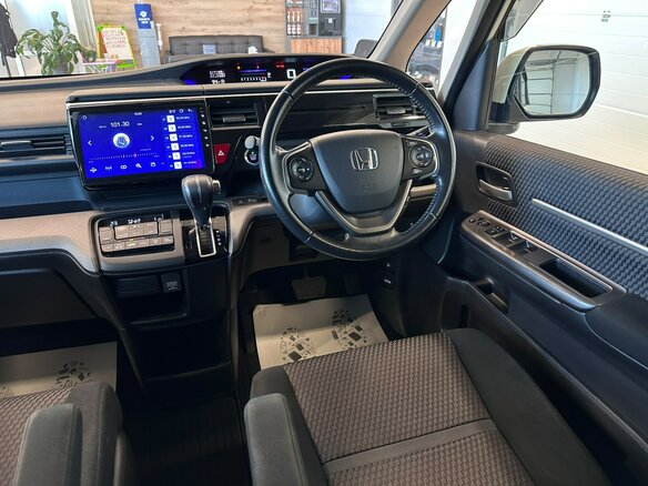 2016 Honda Stepwgn V, белый - вид 15
