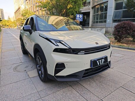 2026 Lynk & Co 06 I Рестайлинг, бежевый, 2437000 рублей, вид 3