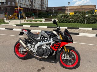 Aprilia Tuono V4