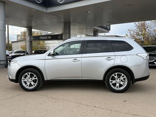 2014 Mitsubishi Outlander III Рестайлинг, серый, 1465000 рублей, вид 3