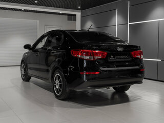 2016 Kia Rio III Рестайлинг, чёрный, 1090000 рублей, вид 4