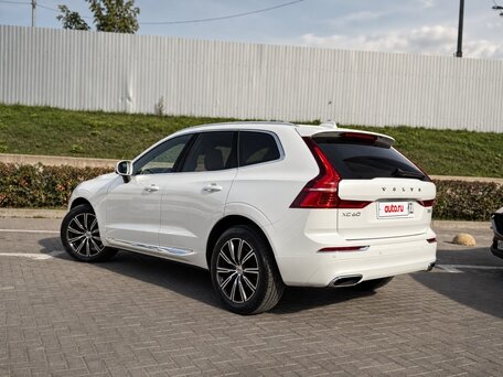 2021 Volvo XC60 II, белый, 4249000 рублей, вид 4