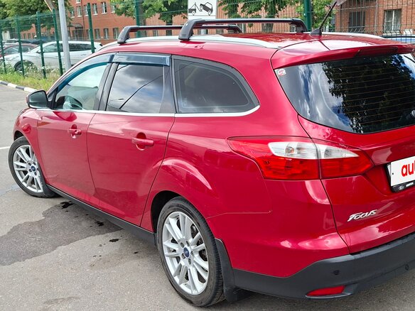 2012 Ford Focus III, красный, 800000 рублей - вид 3