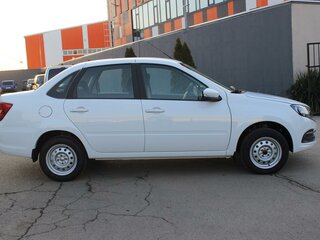 2026 Lada (ВАЗ) Granta I Рестайлинг, белый, 1068000 рублей, вид 4