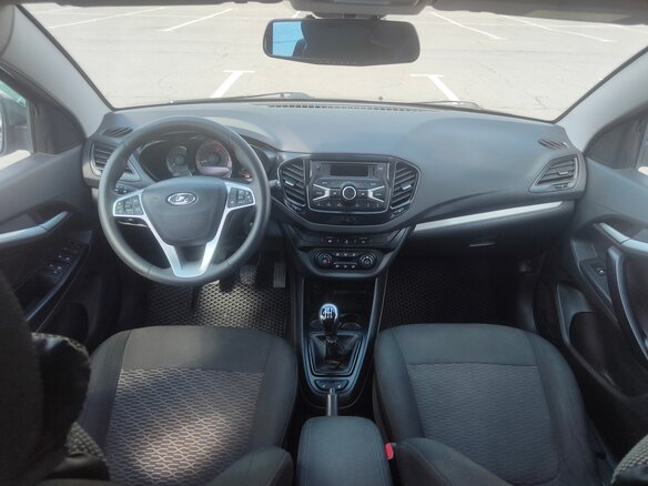 2018 Lada (ВАЗ) Vesta I, серый, 875000 рублей - вид 15