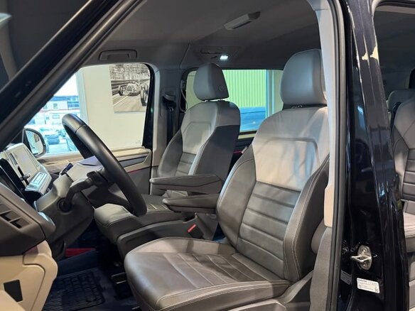 2023 Volkswagen Multivan Long T7, чёрный, 5650000 рублей - вид 22