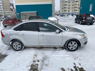 2008 Ford Focus II Рестайлинг, серебристый, 300000 рублей, вид 2