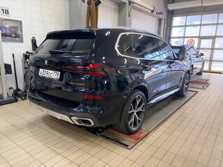 2024 BMW X5 Long 30Li IV (G05/G18) Рестайлинг, синий, 8900000 рублей, вид 3