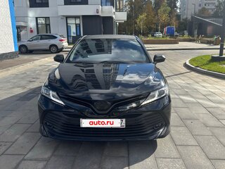 2018 Toyota Camry VIII (XV70), чёрный, 2099999 рублей, вид 3