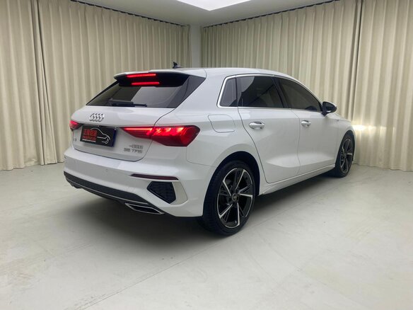 2022 Audi A3 Sportback 35 TFSI IV (8Y), белый, 2050000 рублей - вид 5