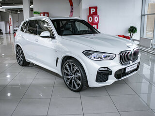 2019 BMW X5 30d IV (G05/G18), белый, 6475000 рублей, вид 3