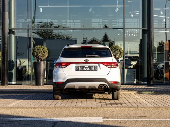 2018 Kia Rio X-Line IV, белый, 1495000 рублей - вид 4