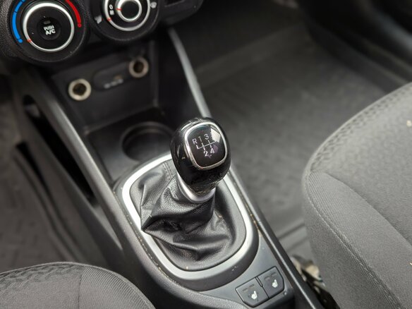 2014 Kia Rio 5-speed III, белый, 699000 рублей - вид 18