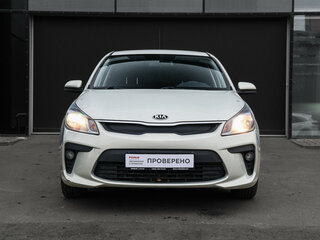 2020 Kia Rio IV, серебристый, 1400000 рублей, вид 2