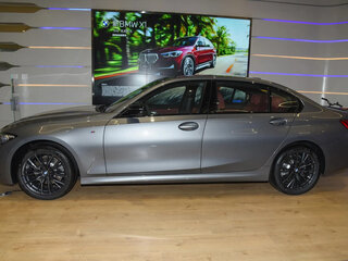 2023 BMW 3 серии Long 320Li VII (G2x) Рестайлинг, серебристый, 3090000 рублей, вид 4