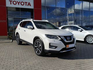 2018 Nissan X-Trail III Рестайлинг, белый, 2408000 рублей, вид 3