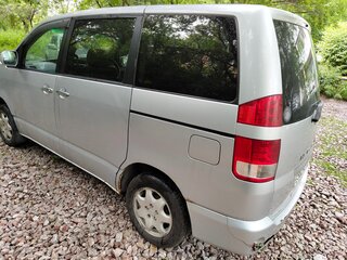 2005 Toyota Noah I (R60), серый, 760000 рублей, вид 3