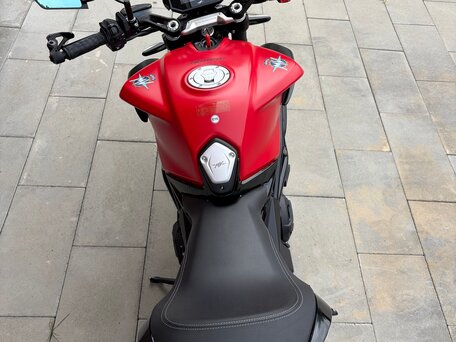 2022 MV Agusta Dragster 800, красный, 1190000 рублей, вид 4