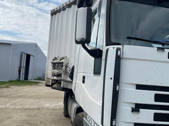 2002 Iveco EuroStar, белый, 2550000 рублей - вид 1