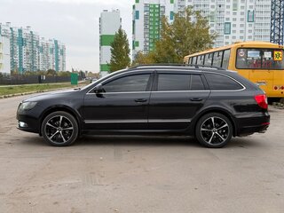 2013 Skoda Superb DSG II Рестайлинг, чёрный, 1300000 рублей, вид 3