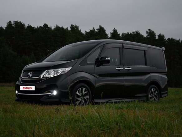 2015 Honda Stepwgn Spada V, чёрный