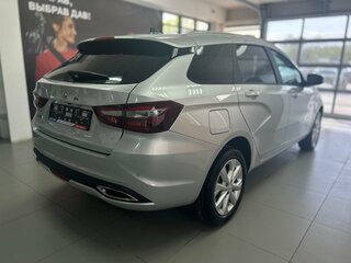 2026 Lada (ВАЗ) Vesta SW I Рестайлинг (NG), серебристый, 1935000 рублей, вид 3