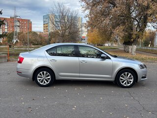 2017 Skoda Octavia III (A7) Рестайлинг, серебристый, 1750000 рублей, вид 5