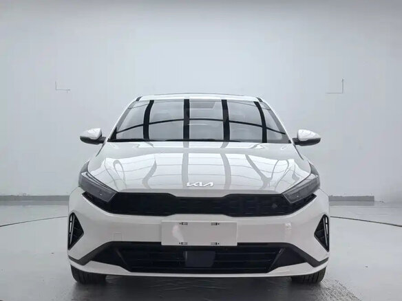 2023 Kia K3 II (China Market) Рестайлинг, белый, 1778000 рублей - вид 1