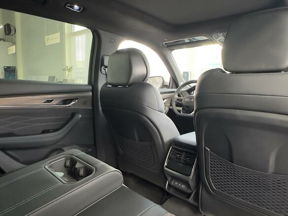 2025 Geely Monjaro I, серебристый, 4899990 рублей - вид 13