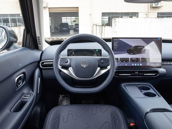 2026 Leapmotor A10 53 kWh, серебристый, 2199000 рублей - вид 7