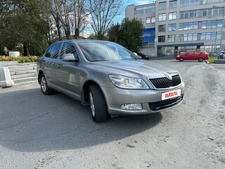 2011 Skoda Octavia II (A5) Рестайлинг, серый, 810000 рублей, вид 3