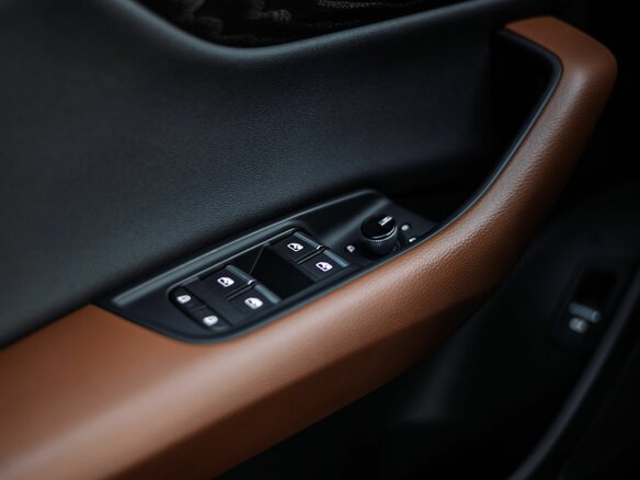 2022 Audi Q8 45 TDI I (4M), чёрный, 6750000 рублей - вид 10