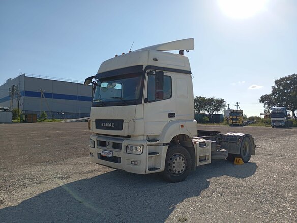 2021 КамАЗ 5490, белый