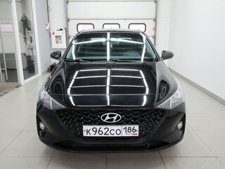 2022 Hyundai Solaris II Рестайлинг, чёрный, 1600000 рублей, вид 2
