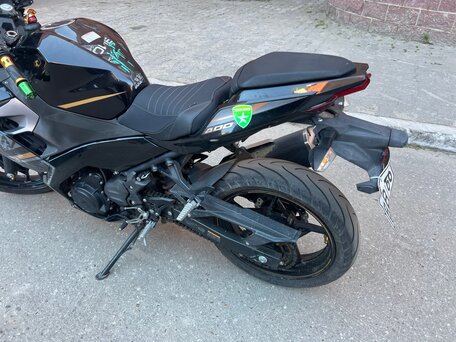 2019 Kawasaki Ninja 400, чёрный, 470000 рублей, вид 5