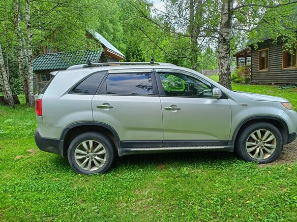 2010 Kia Sorento II, серый - вид 3