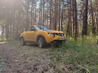2014 Nissan Juke I Рестайлинг, жёлтый, 1320000 рублей, вид 3