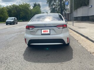 2019 Toyota Corolla XII (E210), белый, 1800000 рублей, вид 4