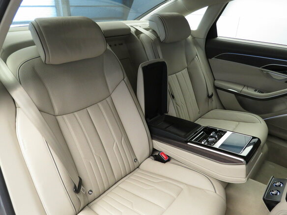 2022 Audi A8 60 TFSI e IV (D5) Рестайлинг, серый, 10990000 рублей - вид 20