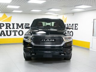 2022 Ram 1500 Crew Cab V, чёрный, 8499000 рублей, вид 2