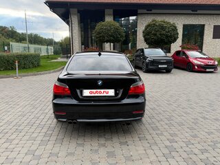 2008 BMW 5 серии 525i V (E60/E61) Рестайлинг, чёрный, 1150000 рублей, вид 4
