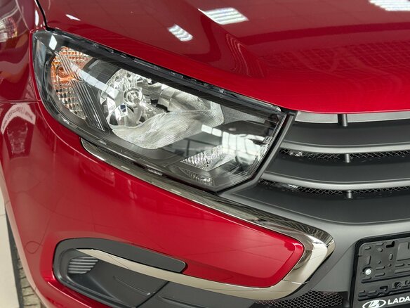 2025 Lada (ВАЗ) Granta I Рестайлинг, красный, 1110000 рублей - вид 5