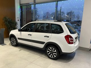 2026 Lada (ВАЗ) Granta Cross I Рестайлинг, белый, 1184040 рублей, вид 4