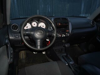 2004 Toyota RAV4 II (XA20) Рестайлинг, чёрный, 698000 рублей, вид 4