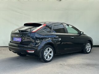 2011 Ford Focus II Рестайлинг, чёрный, 585000 рублей, вид 4