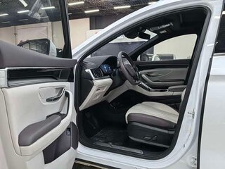 2025 BYD Song Plus DM-i 18.3 kWh I Рестайлинг, белый, 3450000 рублей, вид 4