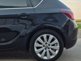 2010 Opel Astra J, чёрный, 590000 рублей, вид 2