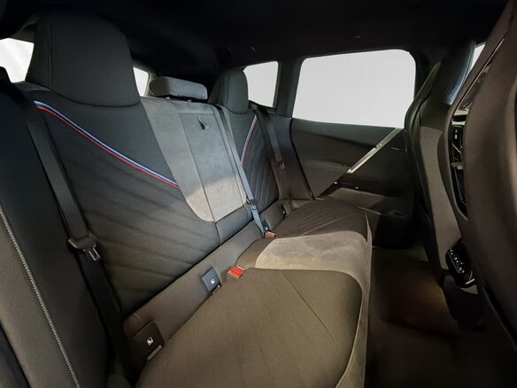 2025 BMW iX xDrive45 I (I20) Рестайлинг, чёрный, 12990000 рублей - вид 6