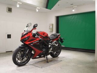 2023 Honda CBR 650R, красный, 683000 рублей, вид 4