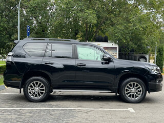 2019 Toyota Land Cruiser Prado 150 Series Рестайлинг 2, чёрный, 5390000 рублей, вид 5